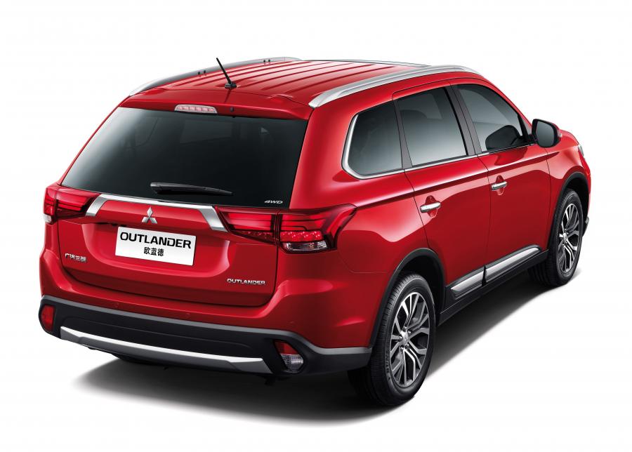  Mitsubishi Outlander 2016 года  (CN) (фото 3 из 9)